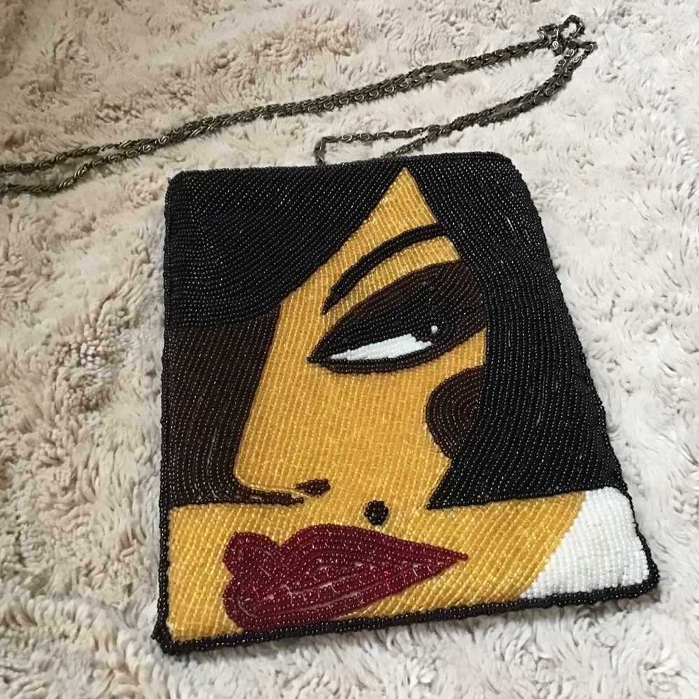 Meet your Poshers, Kristina and Silvia!